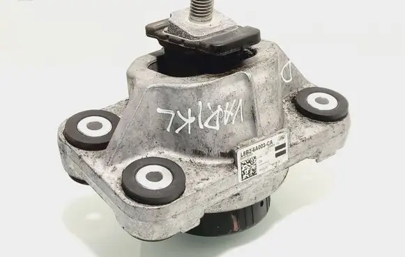 Land Rover Defender Engine mount bracket L8B26A003CA EC0116000