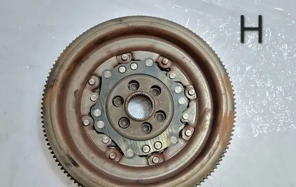 Audi A3 S3 8P Dual mass flywheel 03G105266BD DSG