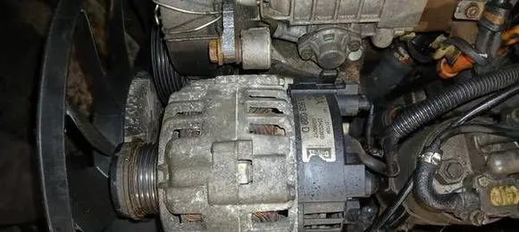 Volkswagen PASSAT B5 Generator/alternator 028903029D 2542239B