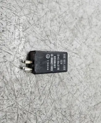 Mercedes-Benz E W124 Other relay 601483 000821