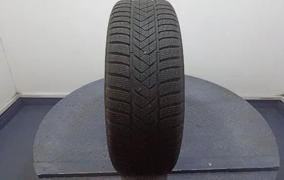 BMW X4 F26 R17 winter tire 8019227261851