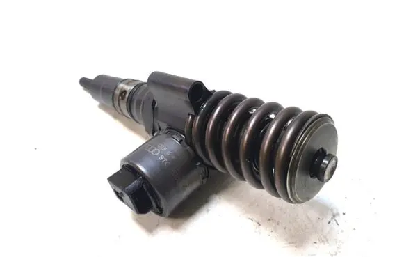 Audi A4 S4 B7 8E 8H Fuel injector 03G130073G