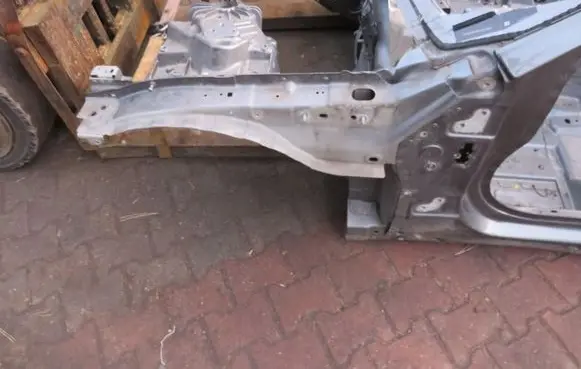 Jaguar XE Front quarter panel GMAUTO4574097