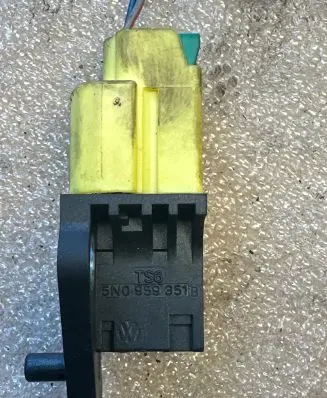 Volkswagen Tiguan Airbag deployment crash/impact sensor 5N0959351B 07007070PU 11101606