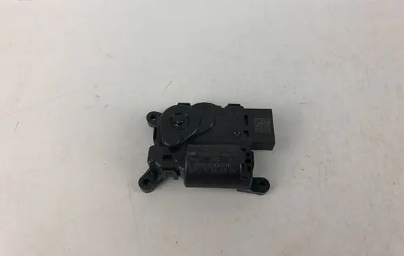 Volkswagen Golf VIII Air flap motor/actuator 5WA907511C