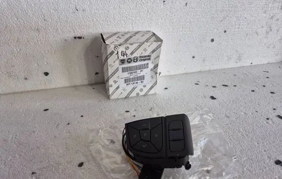 Fiat 500X Steering wheel adjustment switch 735624926