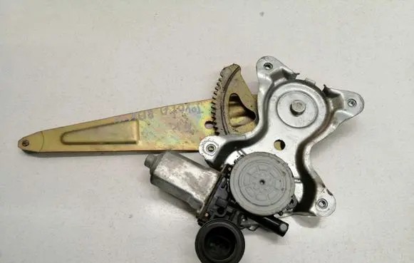 Toyota RAV 4 (XA20) Rear door window regulator with motor 8571042070 2621000940