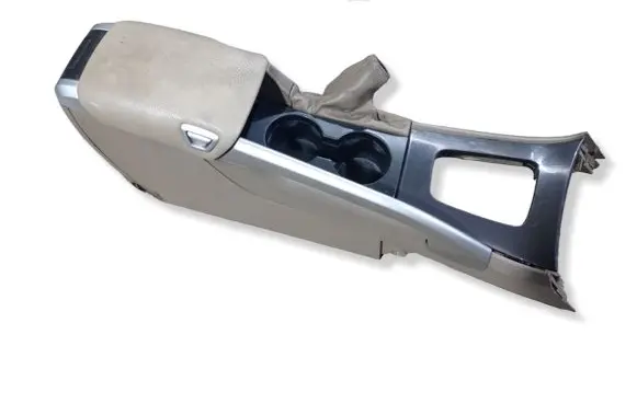 Volvo XC70 Center console 30657906