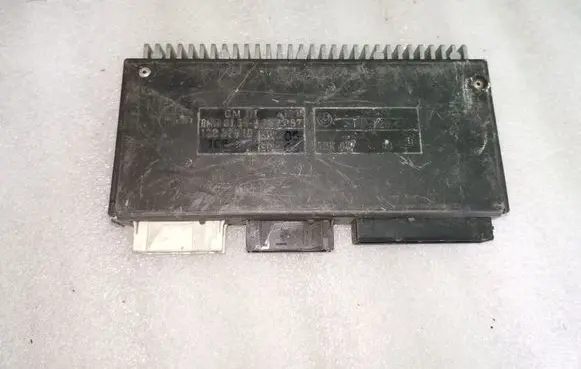 BMW 7 E38 Comfort/convenience module 61358352057 8352057