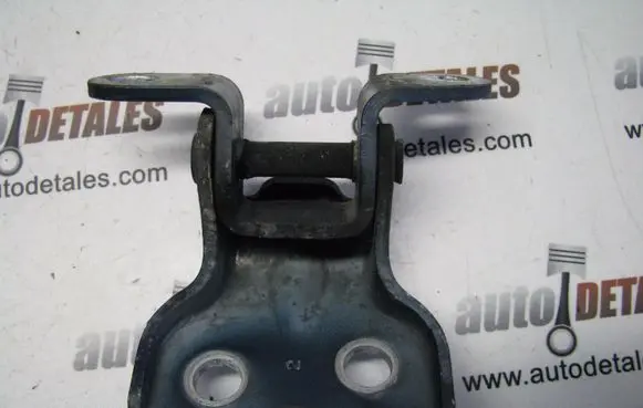 Toyota Avensis T250 Front door lower hinge 