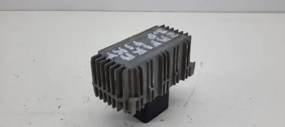 Opel Zafira A Glow plug pre-heat relay 09132691 51299008