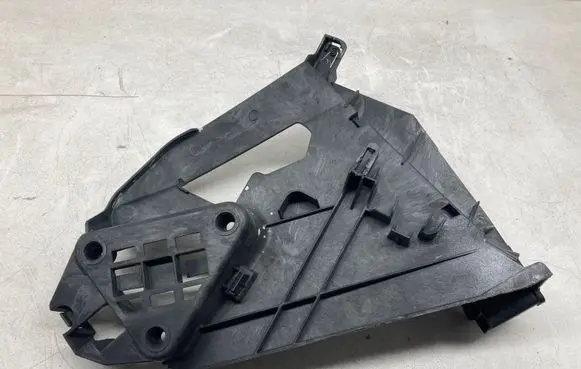 Rear door exterior handle/bracket