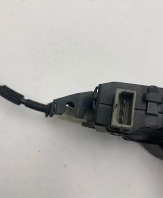 Audi A6 S6 C6 4F Tailgate/trunk/boot lock/catch/latch 4F5827505D