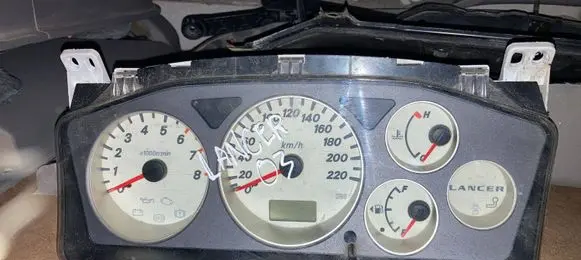 Mitsubishi Lancer Speedometer (instrument cluster) 277820h