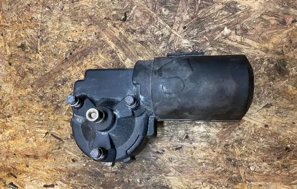 Mercedes-Benz S W220 Wiper motor 624201307