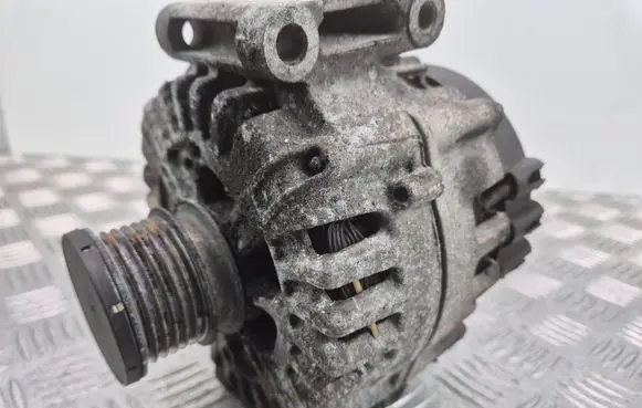 Mercedes-Benz E W212 Generator/alternator A0009067900