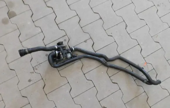 BMW X6 E71 Engine coolant pipe/hose