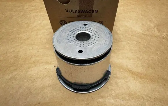 Volkswagen Touareg I Piston with connecting rod 7L8599035D