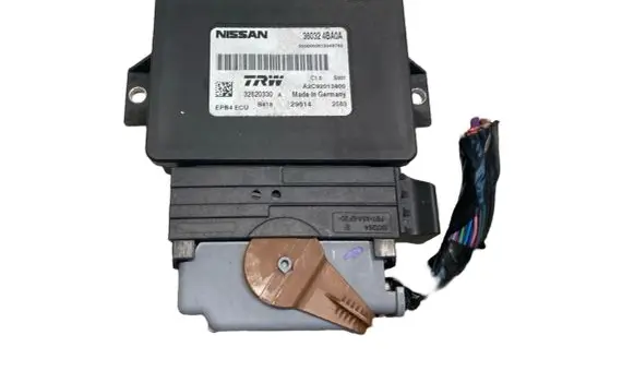 Nissan Qashqai Hand brake control module 360324BA0A 32620330A A2C92013800