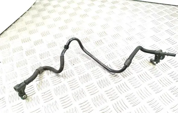 Volkswagen PASSAT B8 Vacuum line/pipe/hose 04L129456E