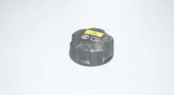 BMW i3 Coolant expansion tank/reservoir cap 7639024 17117639024