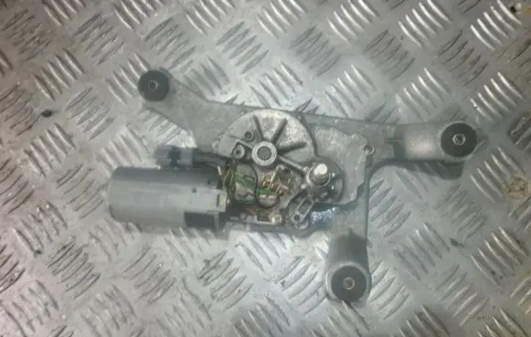 Mitsubishi Carisma Rear window wiper motor 0390201528