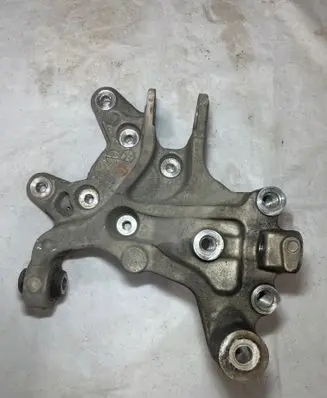 Chrysler Pacifica Rear wheel hub 017AB