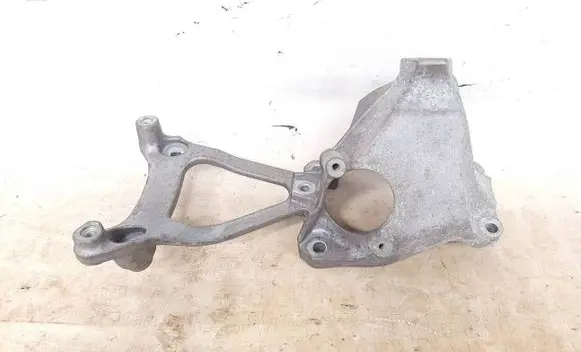 Audi Q7 4M Engine mounting bracket 4M0199307AE