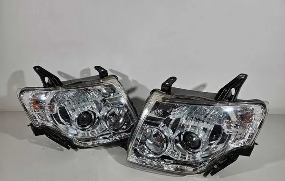Mitsubishi Pajero Headlights/headlamps set 103419012624
