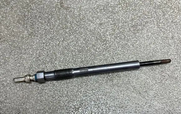 Opel Insignia B Glow plug 55512264