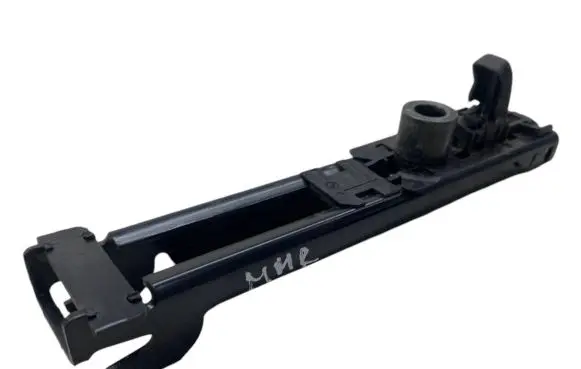 Mercedes-Benz Vito Viano W639 Seat belt height adjuster 566097400B