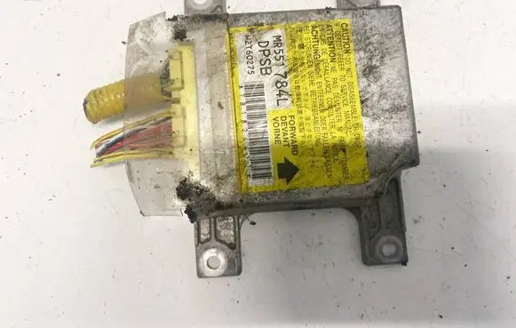 Mitsubishi Pajero Airbag control unit/module mr551784l w2t60275