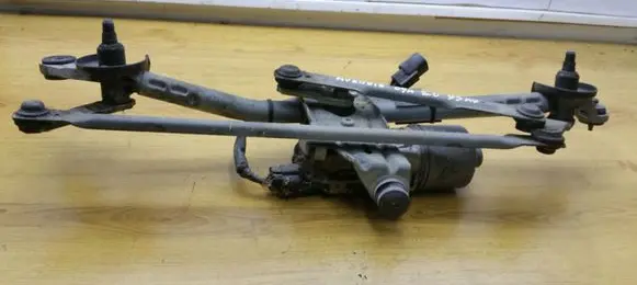 Toyota Avensis T270 Front wiper linkage 0390241964 8511005080A 3397021034