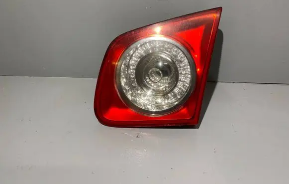 Volkswagen Jetta V Tailgate rear/tail lights 1K5945094