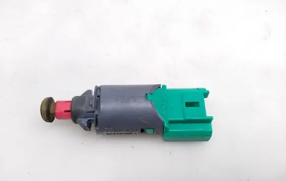 Opel Movano B Brake pedal sensor switch 8200371582