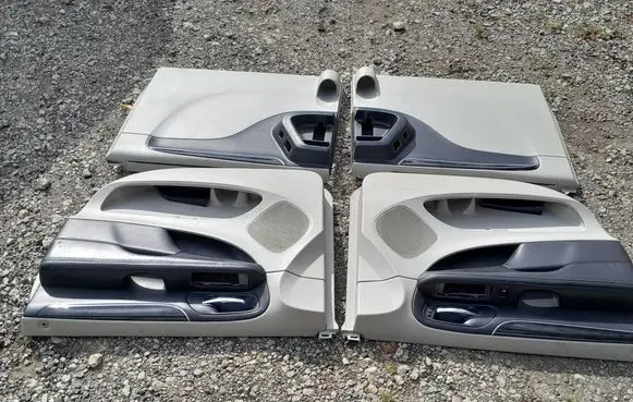 Lancia Voyager Door card panel trim set 1VQ06BD1AC 1VQ07BD1AC