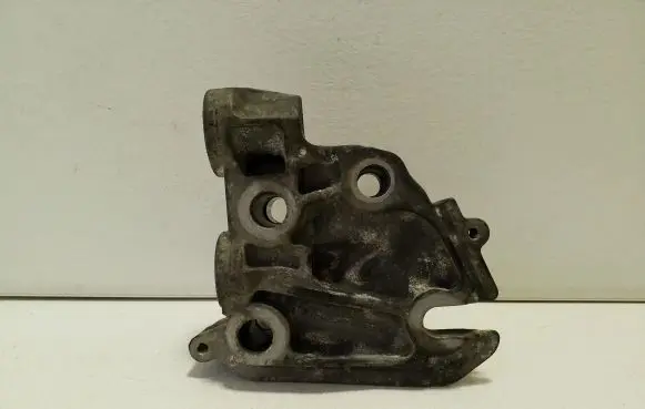 Volvo V50 Engine mounting bracket 6M516030BA