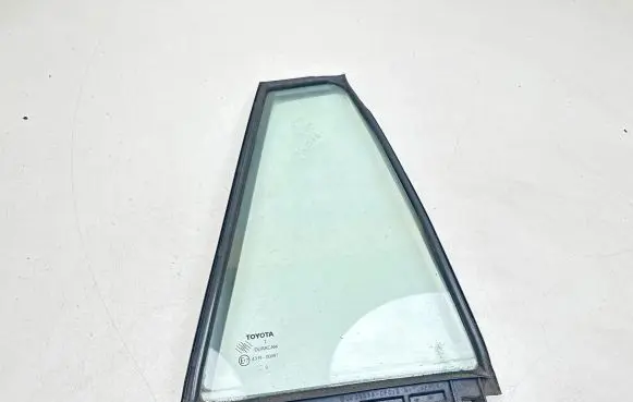 Toyota Verso Rear vent window glass 43R00097