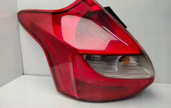 Ford Focus Rear/tail lights BM5113405A