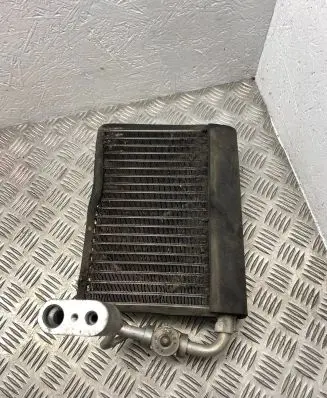 A/C cooling radiator (condenser)
