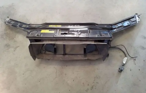 Volvo XC70 Top upper radiator support slam panel 9430301 9454401 9454292