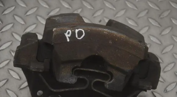 Volvo XC90 Front brake caliper 31381549