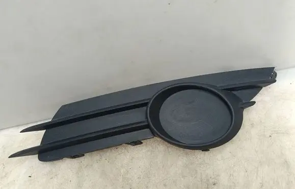 Opel Corsa D Front bumper lower grill 13211480 475498858