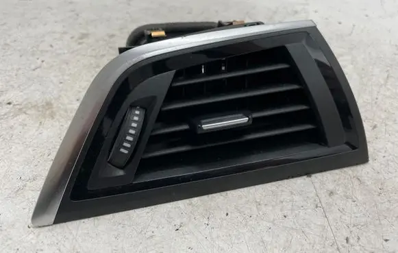 BMW 1 F20 F21 Dashboard air vent grill cover trim 2636104