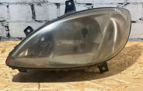Mercedes-Benz Vito Viano W639 Headlight/headlamp 24670300
