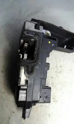 Opel Zafira B Front door lock 13220368
