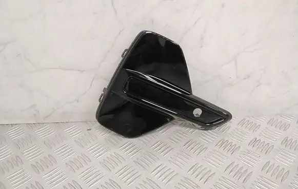 Volvo C40 Front bumper lower grill 32347389