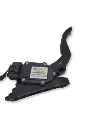Hyundai Santa Fe Accelerator throttle pedal 