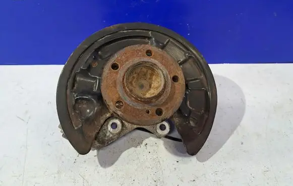 Mercedes-Benz A W176 Rear wheel hub 2460306