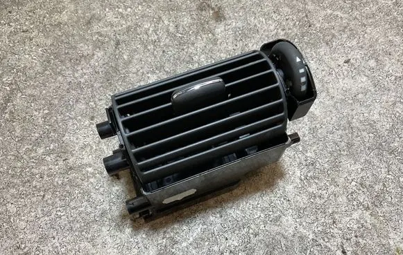 Mercedes-Benz C AMG W203 Dash center air vent grill A2038302254